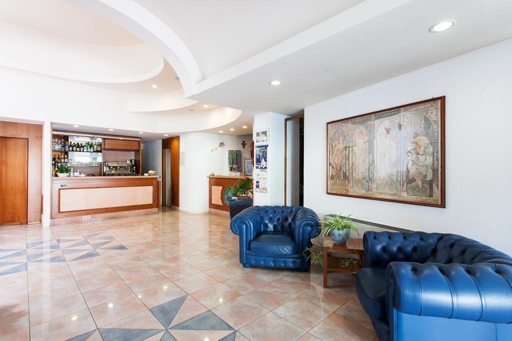 Hotel Los Angeles Assisi Esterno foto